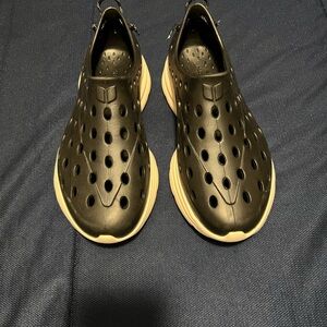 Kane active recovery footwear